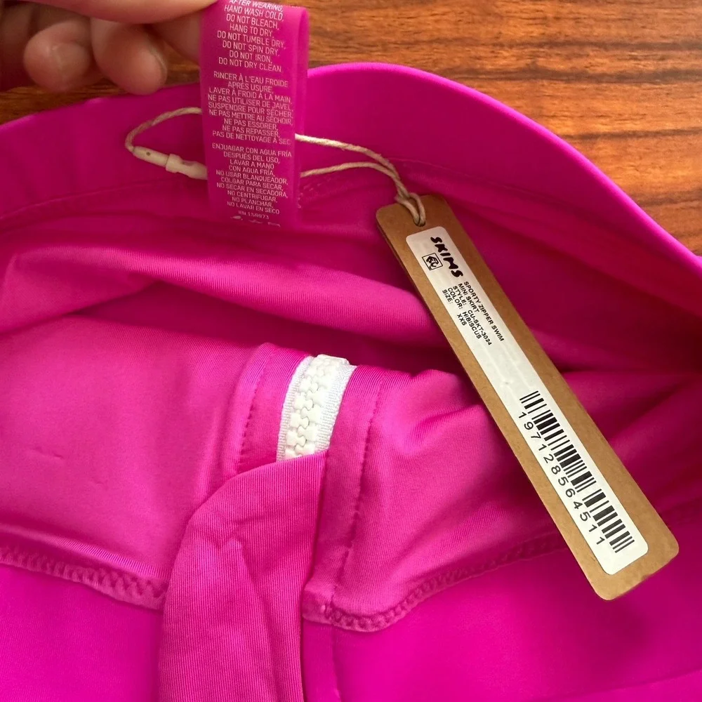 Skims Sporty Zipper Swim Mini Skirt Hibiscus Pink Size XXS CU-SKT-3024 NWT